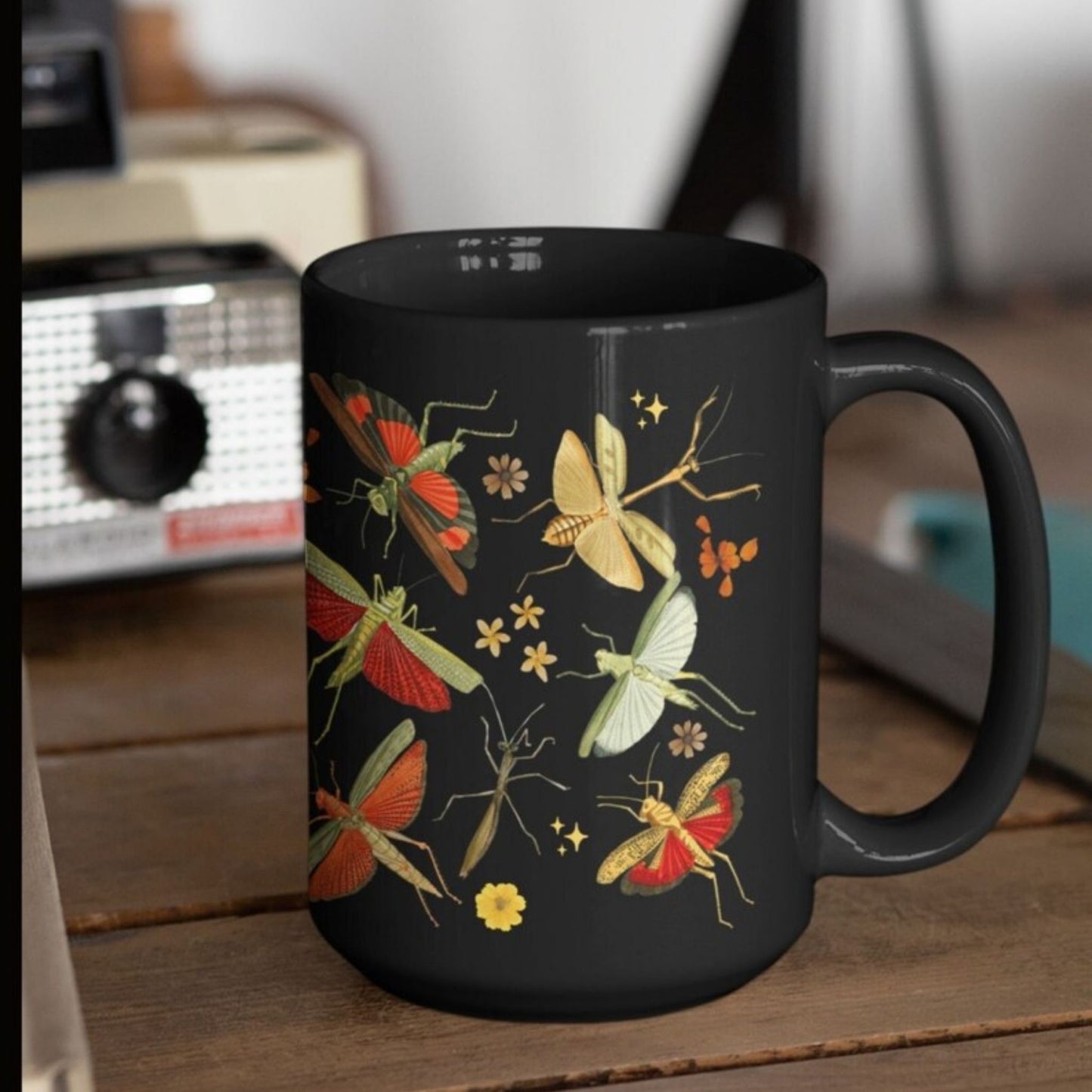 Praying Mantis Black 15 Ounce Mug