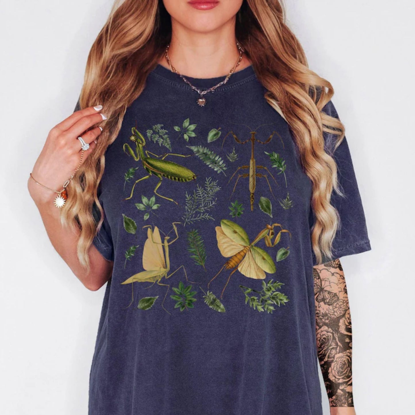 Praying Mantis Botanical T-Shirt