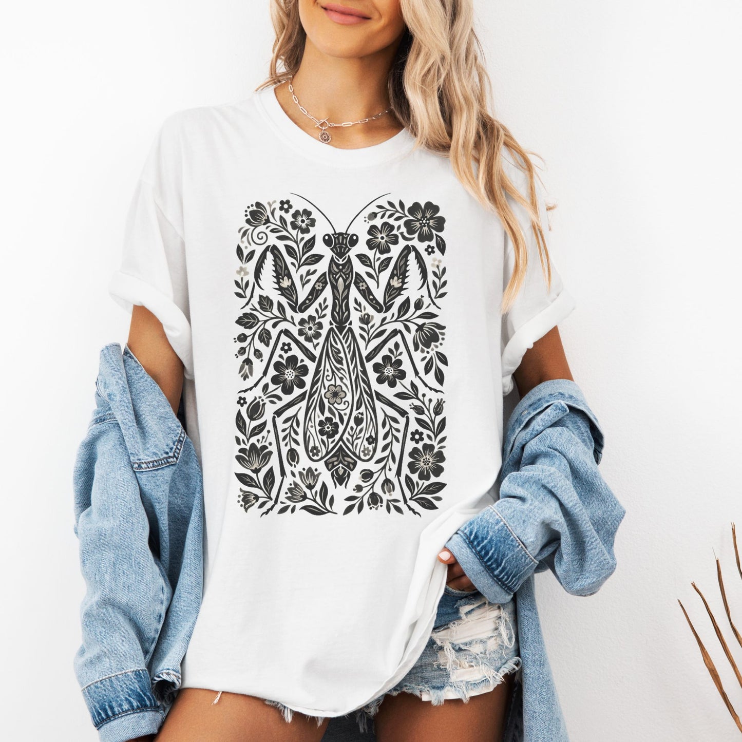 Praying Mantis Flowers T-Shirt