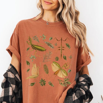 Praying Mantis Botanical T-Shirt